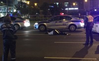 За рулем сбившего инспектора ГИБДД в центре Москвы правительственного Mercedes был прапорщик ФСБ (фото, видео)