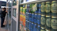 На жительницу Нижнего Тагила завели уголовное дело за продажу пива несовершеннолетнему