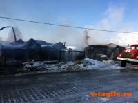 Основная версия - поджог. Появились подробности крупного пожара в Черноисточинске в котором погибла 49-летняя женщина (фото)