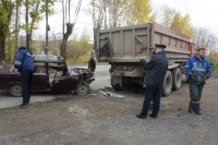В Нижнем Тагиле водитель ВАЗ-2107 погиб после столкновения с КАМАЗом (фото)