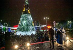 Открытие главной городской ёлки Нижнего Тагила состоится 29 декабря в 17 часов на Театральной площади (программа праздничных мероприятий)