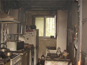 Пока тагильчанка была на даче, сгорела её квартира (фото)