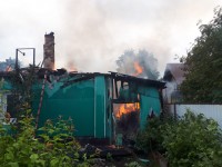 В Нижнем Тагиле из-за замыкания электропроводки сгорел дом (фото)