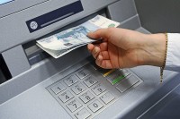 В Нижнем Тагиле дворник взяла онлайн-кредит для мошенников