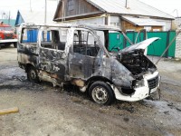 Уже третий пожар за сутки: отечественный фургон сгорел на Старой Гальянке