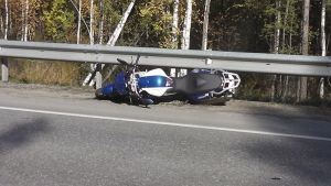 На Серовском тракте автобус насмерть сбил мотоциклиста (фото)
