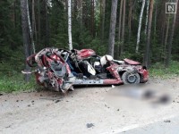 Под Кировградом 22-летний пьяный водитель после свадебной вечеринки врезался в дерево. Погибла 15-летняя пассажирка (фото)