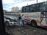 Автобус с пассажирами из Нижнего Тагила устроил массовую аварию в центре Перми (фото)
