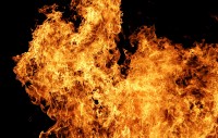 У 70-летней бабушки второй год подряд горит баня в Черноисточинске