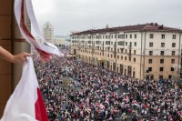 Массовая акция протеста в Беларуси собрала 150 тысяч человек. Лукашенко назвал протестующих «крысами» (фото, видео)