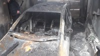 На Вагонке из-за неисправной иномарки загорелся гараж (фото)