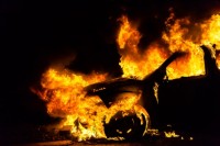 На Гальянке ночью подожгли Toyota Avensis