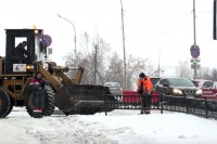 Работу дорожных служб по уборке снега в мэрии признали неудовлетворительной