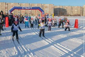 2100 человек встали на лыжи в эту субботу. Как прошла «Лыжня России-2017» (фотоотчет)