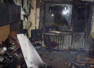 Любитель крепких напитков устроил пожар в жилом доме на Тагилстрое (фото)