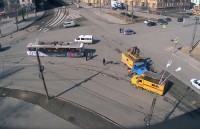 На перекрёстке Фрунзе-Космонавтов частично перекрыто движение из-за обрыва сетей трамвайной линии (фото)