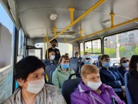 Женщина пожаловалась Куйвашеву, что в автобусах многие ездят без масок. Вот что ответил губернатор