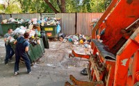 Стоимость вывоза мусора хотят сделать зависимым от количества контейнеров на площадке. Тариф может как вырасти, так и снизится